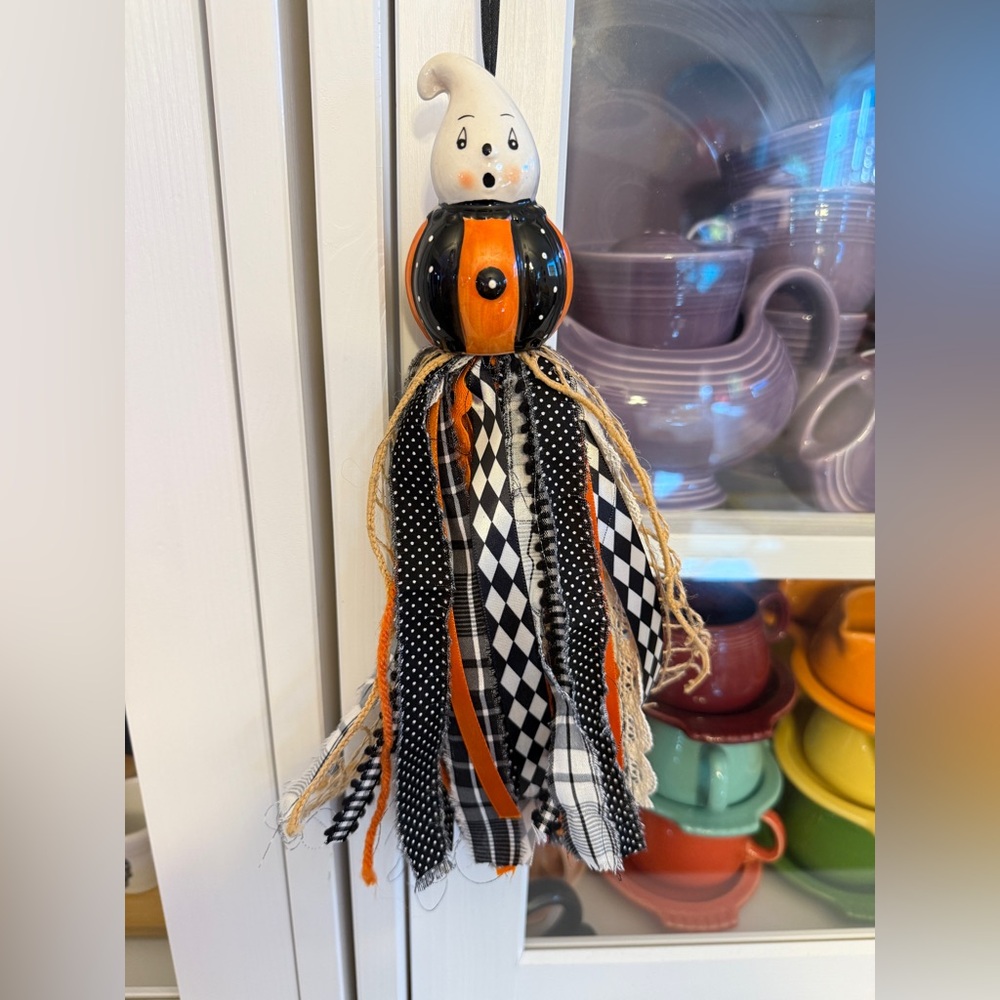 Johanna Parker Ghost salt shaker Tassel
